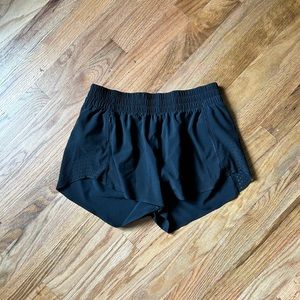 Black Athleta hustle shorts